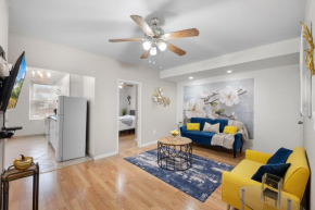 Deluxe Apt In Center City
